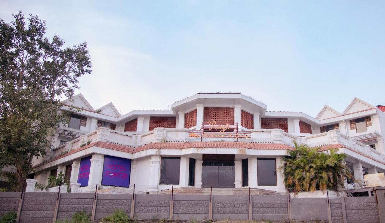 Hotel Fort28 Nagpur Zewnętrze zdjęcie